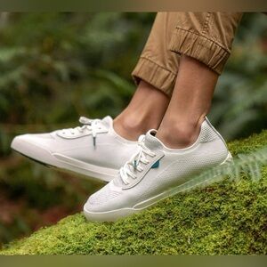 Vessi Weekend Waterproof Sneakers - Women’s Size 8 - Marble White